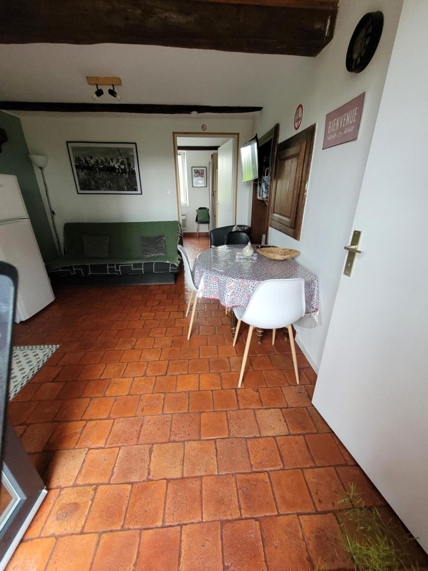 Studio Bienvenue Du Cote De Chez Nous Avec Jardin Privatif Wignehies Zewnętrze zdjęcie